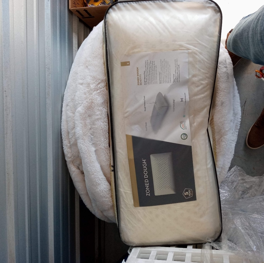 Zero Dough Memory Foam Pillow
